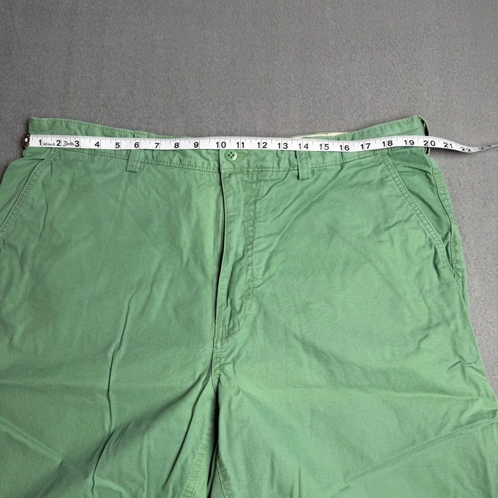 Cremieux Classics Mens Green Chino Shorts Size 40 Cotton Flat Front Casual